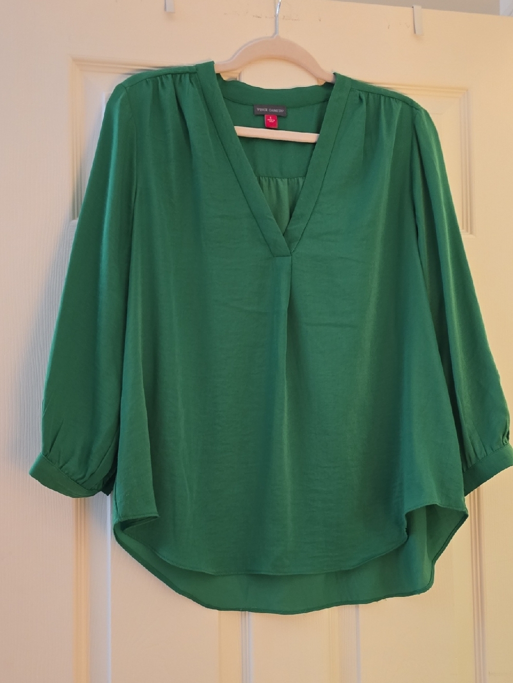 Vince Camuto Emerald Green V-Neck Flowing Blouse